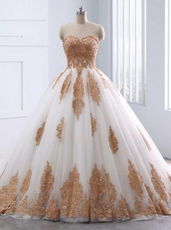 very beautiful gown